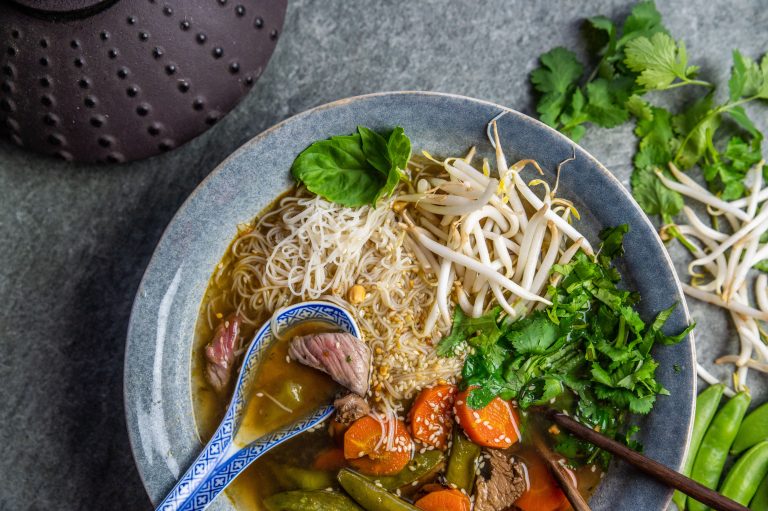 Wietnamska Zupa Pho