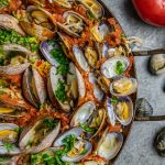 Paella z ośmiornicą i owocami morza