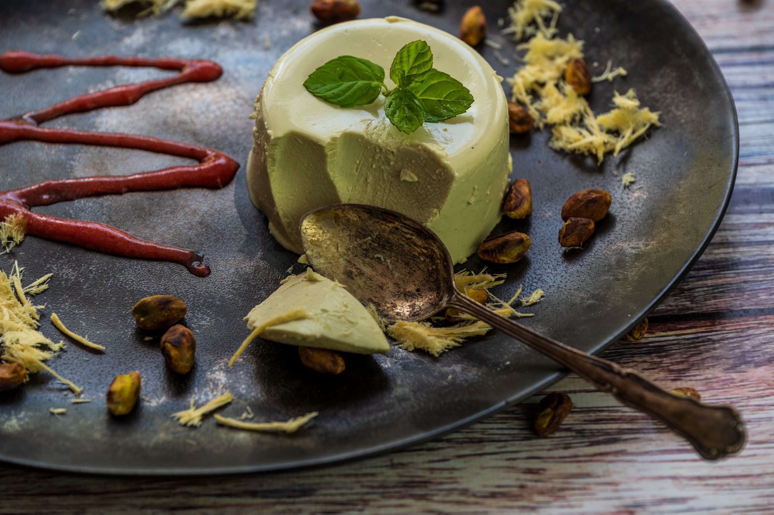 Pistacjowa panna cotta