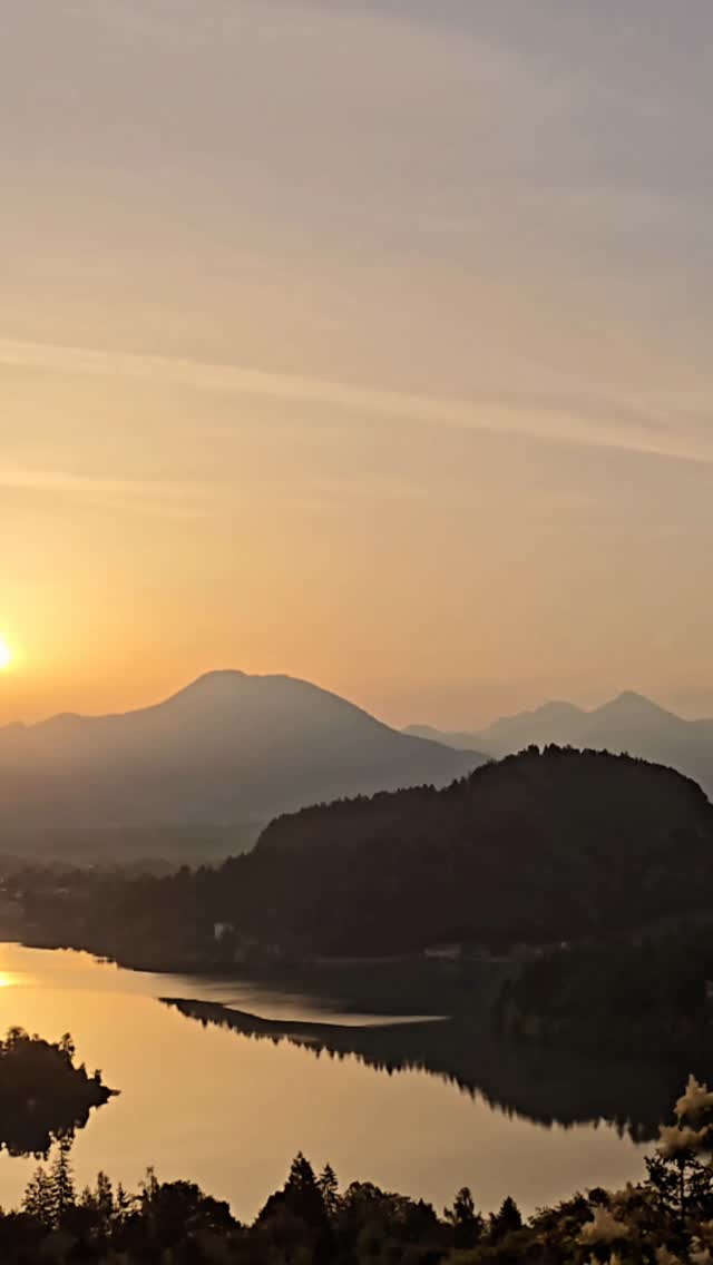 18113028664486438_przemektrelinski